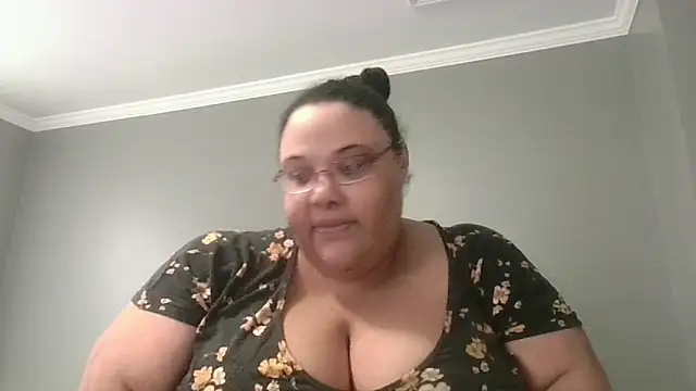 Snapshot of SexyBBW10790 chatting on 02.21.26 SexyBBW10790 online show from 02.21.26