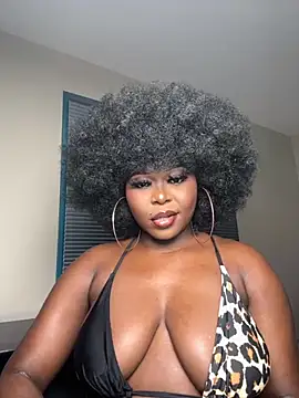 WomanNextdoor1 online show from 11.15.25