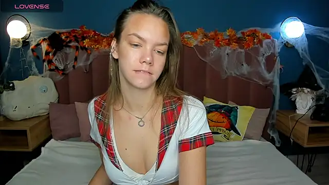 Vickie Smith online show from 10.29.25