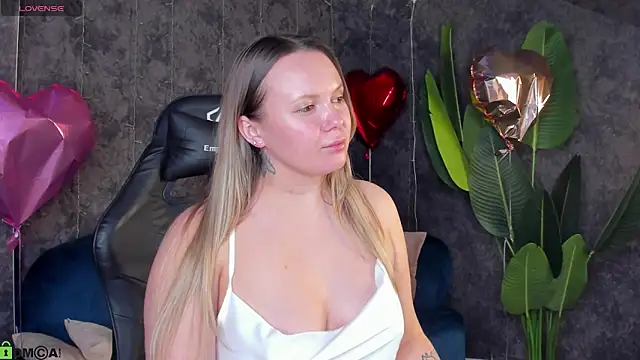 Snapshot of Dakota_Campbell chatting on 02.25.26 Dakota Campbell online show from 02.25.26