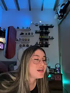 Snapshot of Sharon_07 chatting on 01.15.25 Sharon 07 online show from 01.15.25