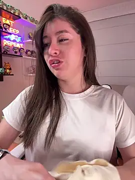 Snapshot of Sharon_07 chatting on 09.17.25 Sharon 07 online show from 09.17.25