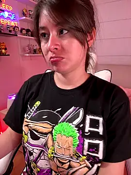 Snapshot of Sharon_07 chatting on 10.17.25 Sharon 07 online show from 10.17.25