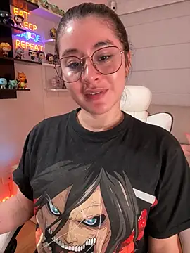 Snapshot of Sharon_07 chatting on 10.22.25 Sharon 07 online show from 10.22.25