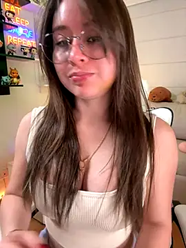 Snapshot of Sharon_07 chatting on 11.27.25 Sharon 07 online show from 11.27.25