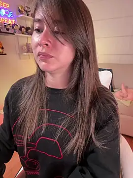 Snapshot of Sharon_07 chatting on 12.19.25 Sharon 07 online show from 12.19.25