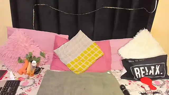 AmazingDarkDoll online show from 02.26.26