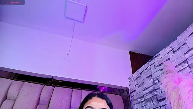 Snapshot of Samy_Grey01 chatting on 05.19.26 Samy Grey01 online show from 05.19.26