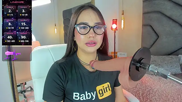 Jazmiinee online show from 06.24.26