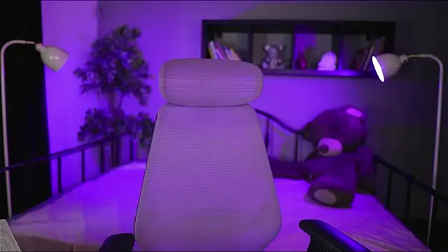 Emma and Issac online show from 03.07.26