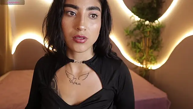 Emma and Issac online show from 03.19.26