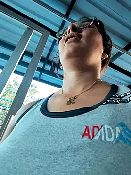 Lily-o online show from 11.13.25