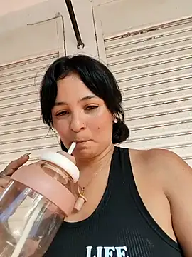 Lily-o online show from 11.26.25