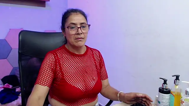 AmandaPeet online show from 11.17.25