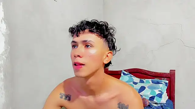 Snapshot of Damien_444 chatting on 09.10.25 Damien 444 online show from 09.10.25