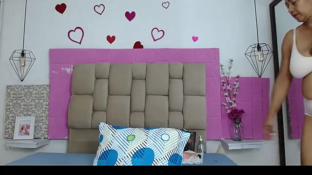 Damary Leon online show from 12.01.25