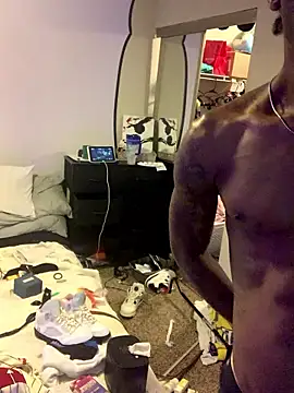 Snapshot of Triggerhappycj100 chatting on 04.19.26 Triggerhappycj100 online show from 04.19.26