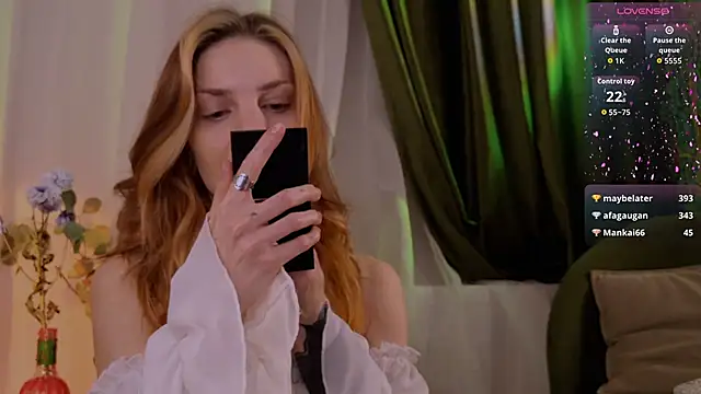 Snapshot of WendyGilber chatting on 02.02.26 WendyGilber online show from 02.02.26