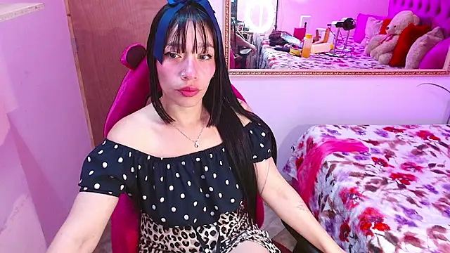 Snapshot of IVET_CUTE1 chatting on 06.21.26 IVET CUTE1 online show from 06.21.26
