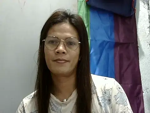 juicycum069 online show from 12.18.25