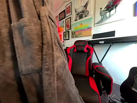 Pupscritch online show from 01.07.26