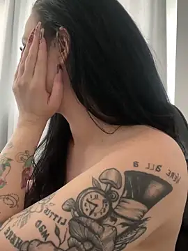 yumi-hot online show from 04.15.26