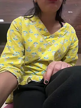 Snapshot of modelnishu chatting on 02.10.26 modelnishu online show from 02.10.26