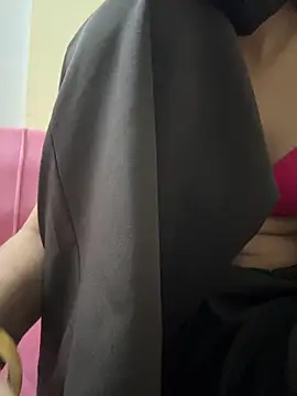 Snapshot of modelnishu chatting on 04.12.26 modelnishu online show from 04.12.26