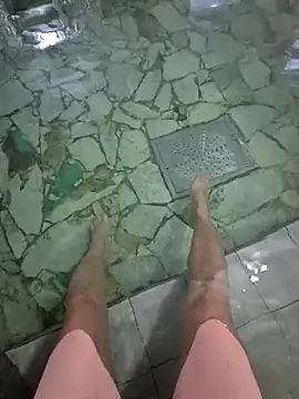 starvingo2002 online show from 12.21.25