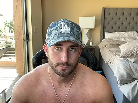 brettmycles28 online show from 10.28.25