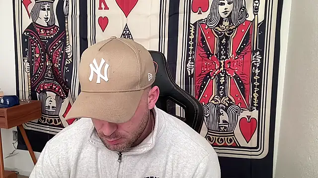 brettmycles28 online show from 12.20.25