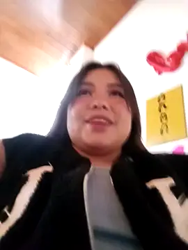 LucyPetit online show from 10.02.25