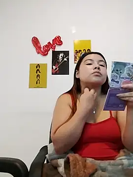 LucyPetit online show from 01.06.26