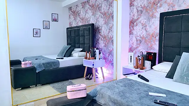 Snapshot of Angelique_Angell chatting on 01.31.26 Angelique Angell online show from 01.31.26