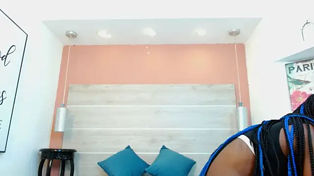 Snapshot of AlexandraCambell chatting on 05.03.26 AlexandraCambell online show from 05.03.26