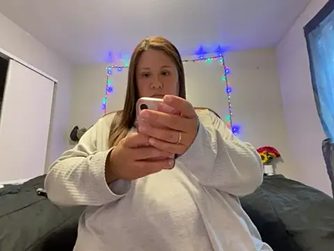 Snapshot of JizzyJazzunleashed chatting on 09.30.25 JizzyJazzunleashed online show from 09.30.25