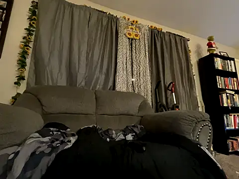 Snapshot of JizzyJazzunleashed chatting on 10.30.25 JizzyJazzunleashed online show from 10.30.25