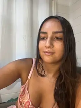 Snapshot of hannahhotwife chatting on 02.14.26 hannahhotwife online show from 02.14.26
