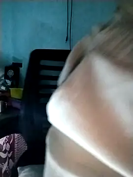 Snapshot of Minety473 chatting on 11.13.25 Minety473 online show from 11.13.25