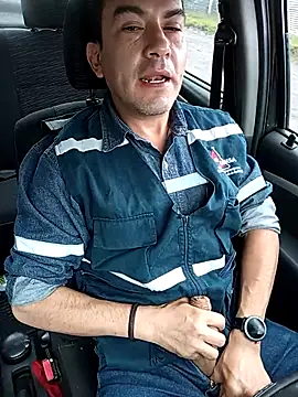 Snapshot of Blackaxes chatting on 02.19.26 Blackaxes online show from 02.19.26