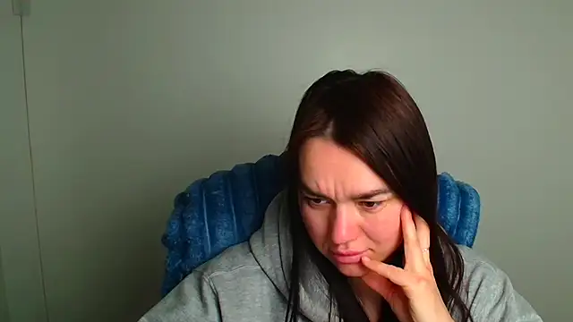Lola Saymyname online show from 05.02.26