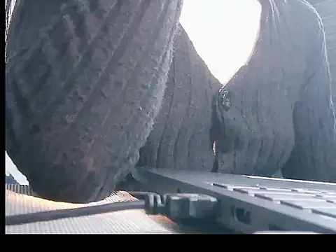 Snapshot of GinnySul chatting on 03.18.26 GinnySul online show from 03.18.26