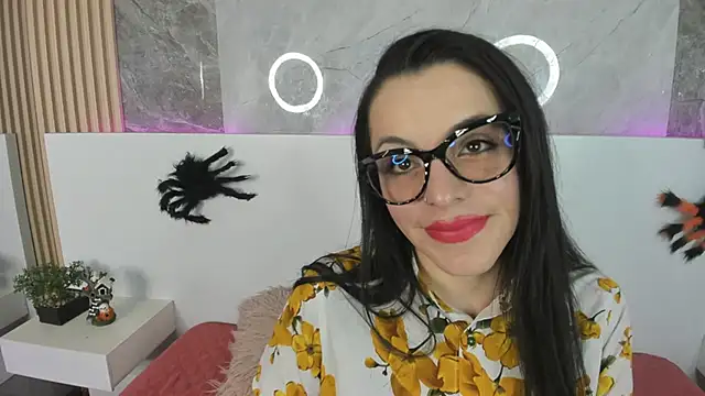 IsisNoir online show from 10.06.25