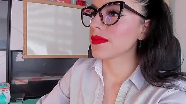 IsisNoir online show from 03.06.26