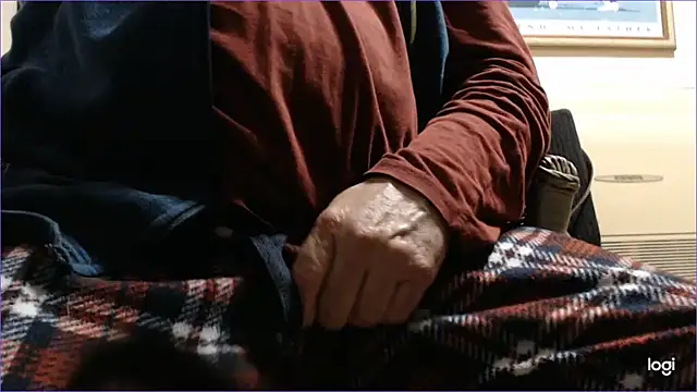 Snapshot of flowerpower6221 chatting on 03.28.26 flowerpower6221 online show from 03.28.26