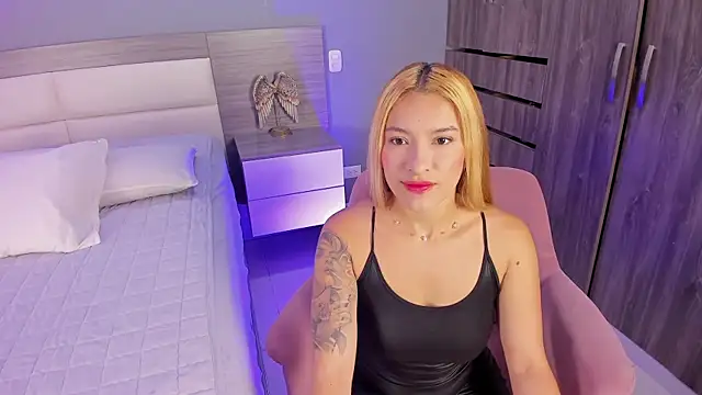 LexxyBunny  online show from 11.06.25