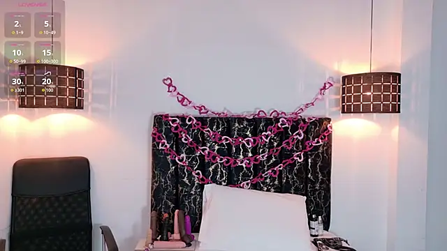 Snapshot of evvaa_moon69 chatting on 02.16.26 evvaa moon69 online show from 02.16.26