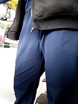 Snapshot of Katyuskka_love chatting on 10.28.25 Katyuskka love online show from 10.28.25