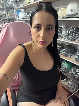 GiaDuque online show from 03.18.26