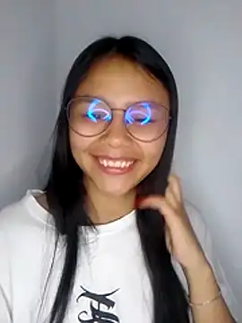 Snapshot of SofieLove_01 chatting on 02.09.26 SofieLove 01 online show from 02.09.26